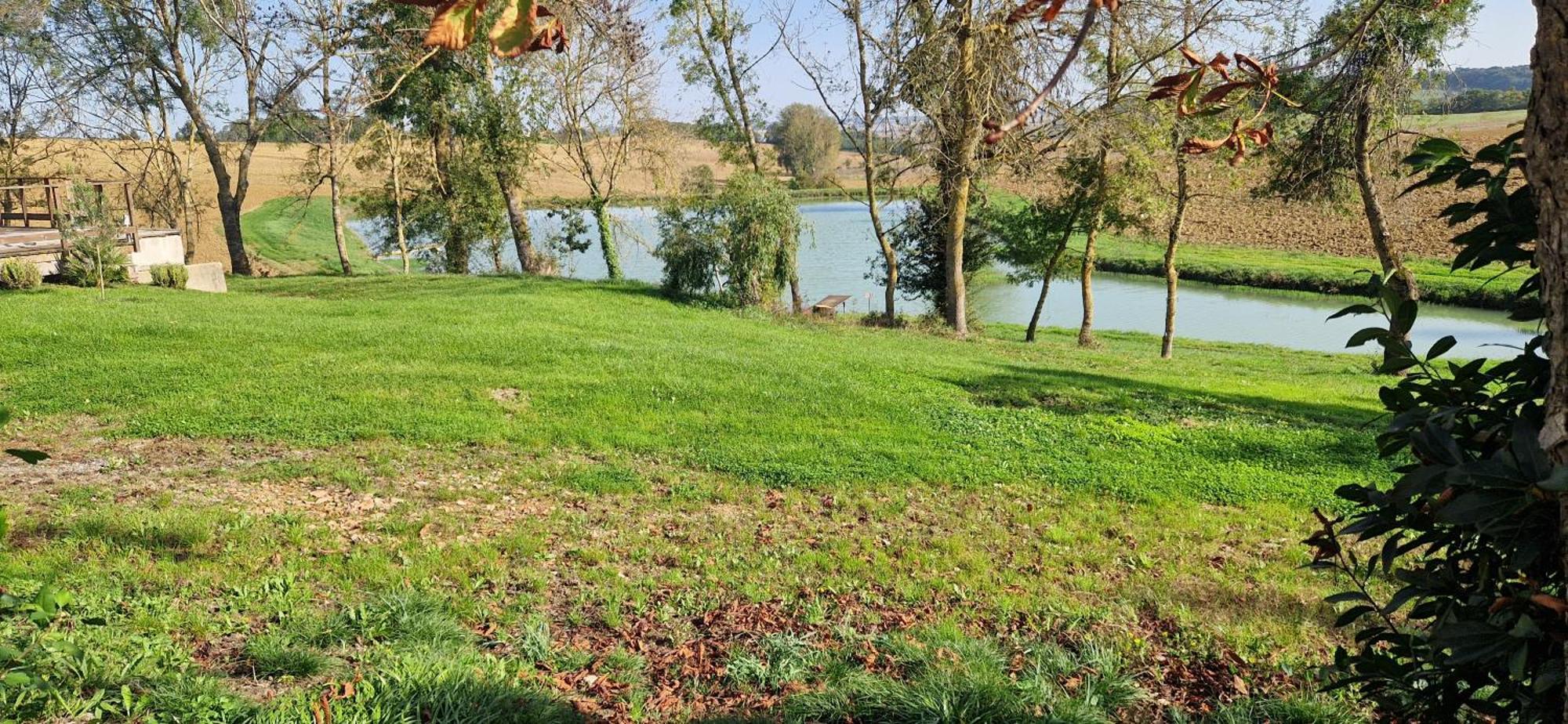 Maison De Campagne, Bord De Lac, Piscine, Billard 11 Per Plieux Exteriér fotografie